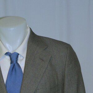 Sam Leung New York Bespoke Green Weave Three Roll Two Suit 38S